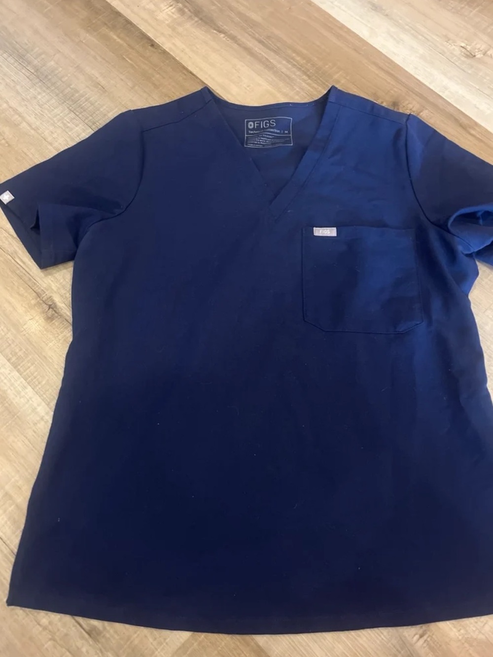 FIGS Catarina one pocket scrub top